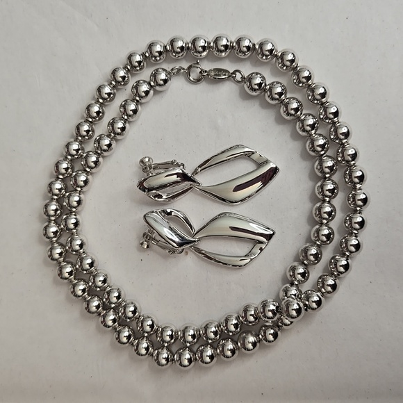 NWOT Vintage Clip-On Earring and Bead Necklace Set Silver-Tone - Picture 1 of 8